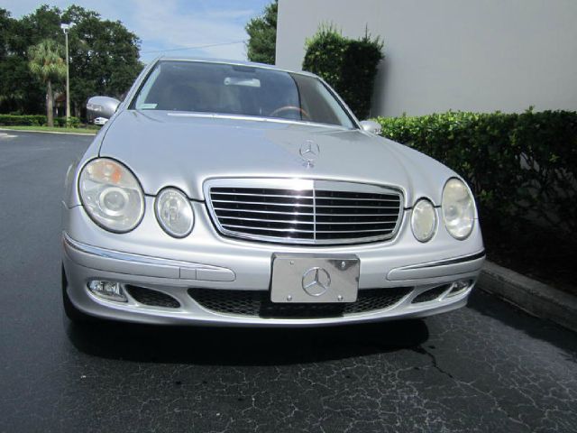 Mercedes-Benz E-Class 2006 photo 3