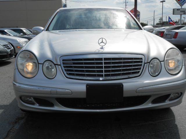 Mercedes-Benz E-Class 2006 photo 3