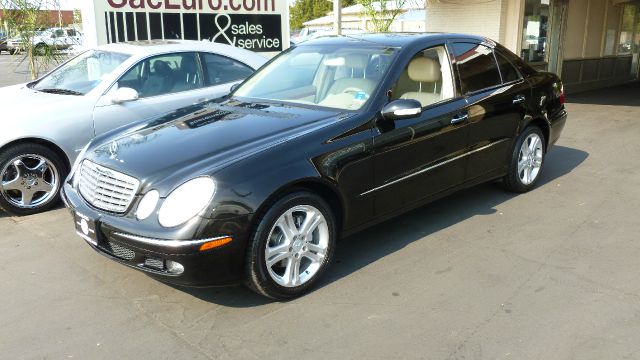 Mercedes-Benz E-Class 2006 photo 1