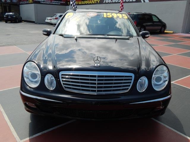 Mercedes-Benz E-Class 2006 photo 2