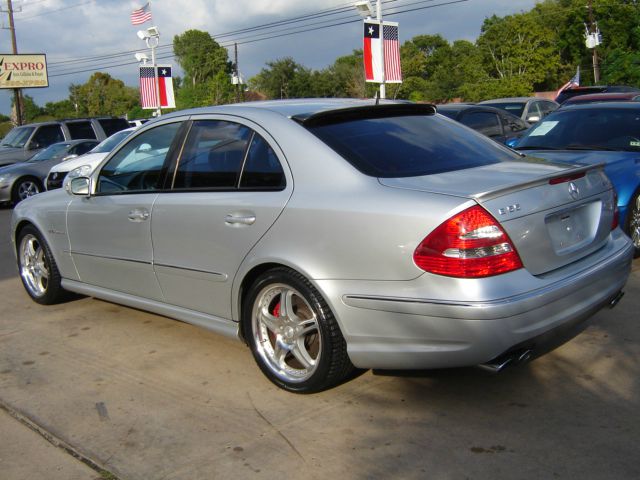 Mercedes-Benz E-Class 2006 photo 1