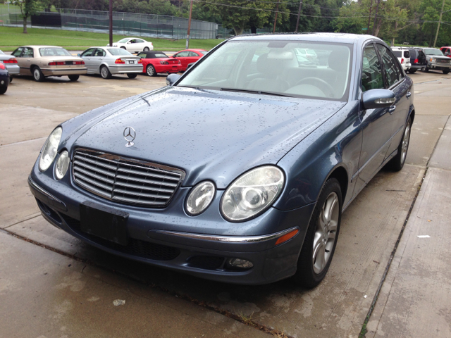 Mercedes-Benz E-Class 2006 photo 1