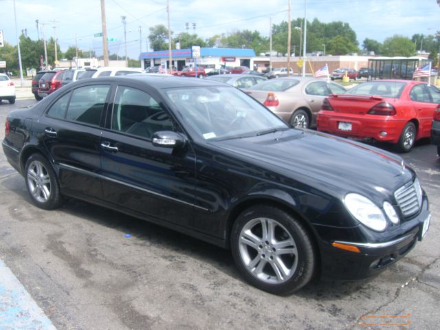 Mercedes-Benz E-Class 2006 photo 3