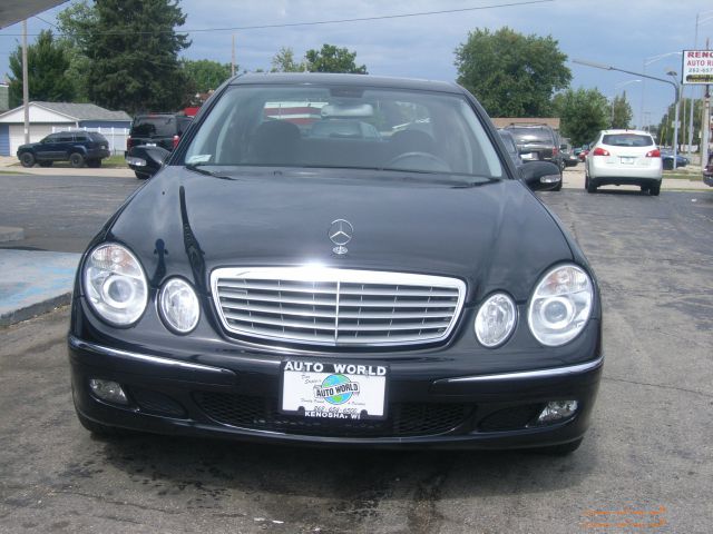 Mercedes-Benz E-Class 2006 photo 4