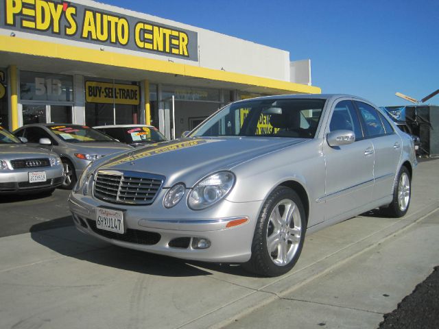 Mercedes-Benz E-Class 2006 photo 14