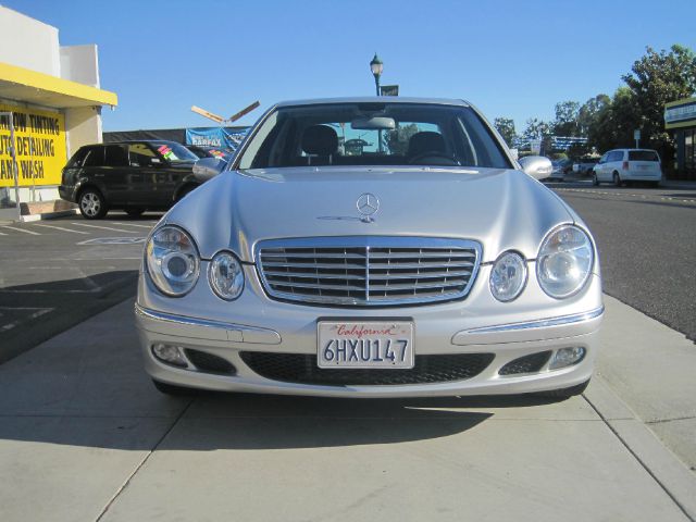 Mercedes-Benz E-Class 2006 photo 4