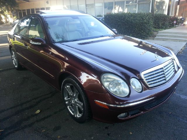 Mercedes-Benz E-Class 2006 photo 1