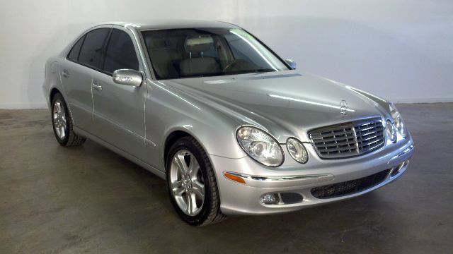 Mercedes-Benz E-Class 2006 photo 1