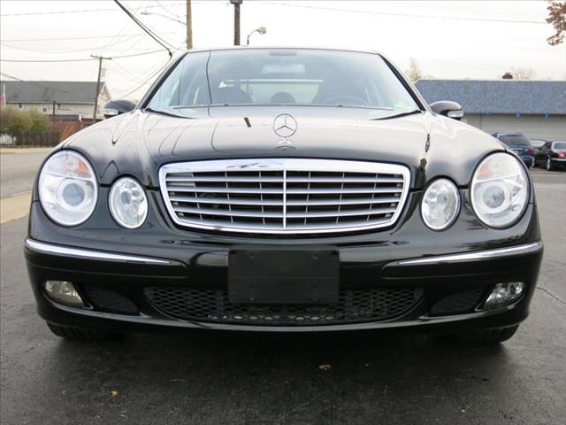 Mercedes-Benz E-Class 2006 photo 2