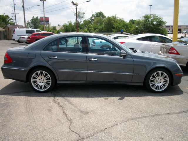 Mercedes-Benz E-Class 2007 photo 3