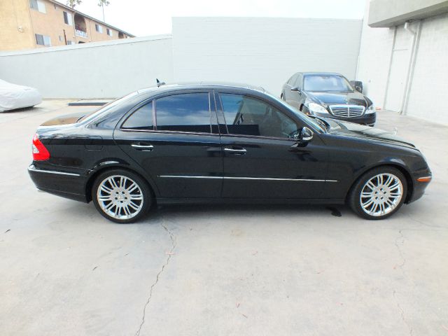 Mercedes-Benz E-Class 2007 photo 1