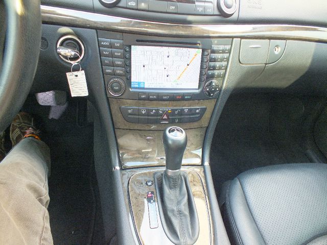 Mercedes-Benz E-Class 2007 photo 10