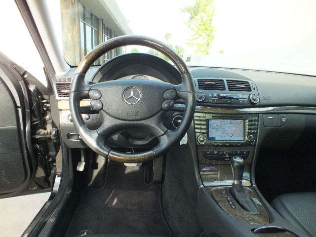 Mercedes-Benz E-Class 2007 photo 6