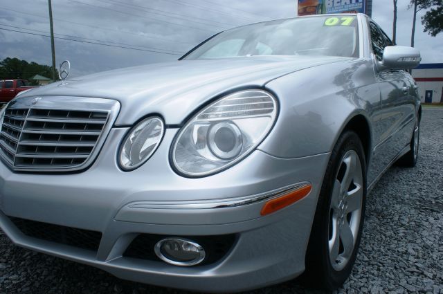 Mercedes-Benz E-Class 2007 photo 1