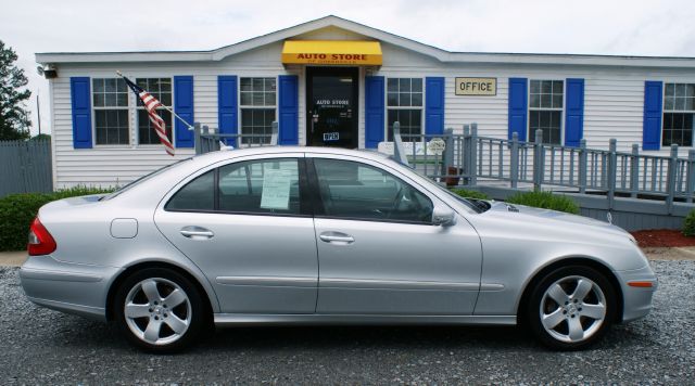 Mercedes-Benz E-Class 2007 photo 2