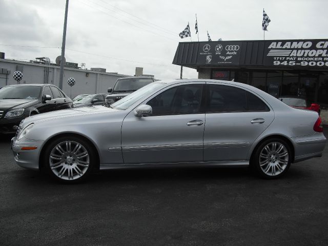 Mercedes-Benz E-Class 2007 photo 1