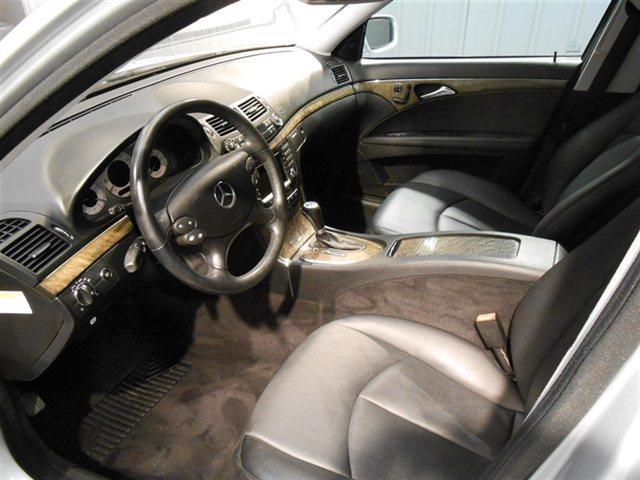 Mercedes-Benz E-Class 2007 photo 4