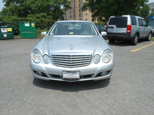 Mercedes-Benz E-Class 2007 photo 8