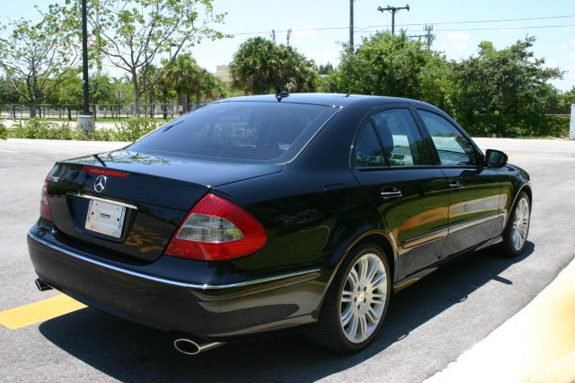 Mercedes-Benz E-Class 2007 photo 3