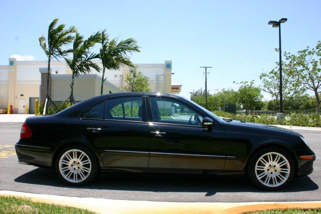 Mercedes-Benz E-Class 2007 photo 39