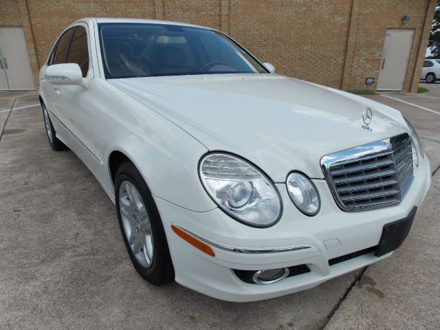 Mercedes-Benz E-Class 2007 photo 25