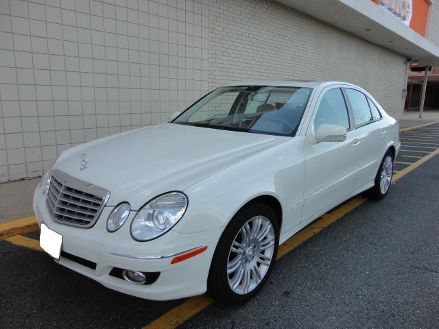 Mercedes-Benz E-Class 2007 photo 4