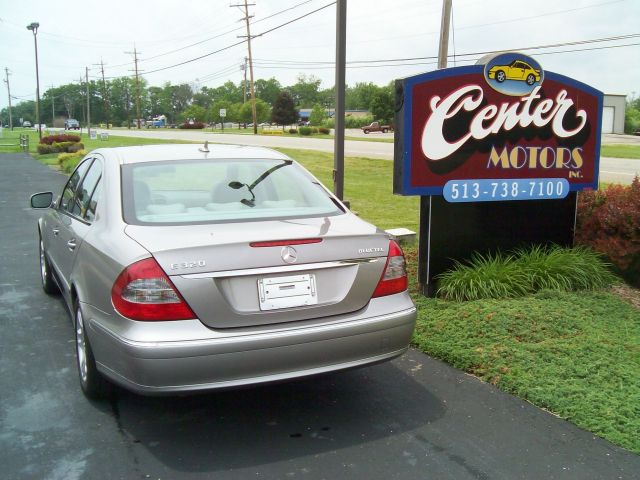 Mercedes-Benz E-Class 2007 photo 10