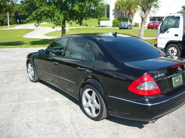 Mercedes-Benz E-Class 2007 photo 1