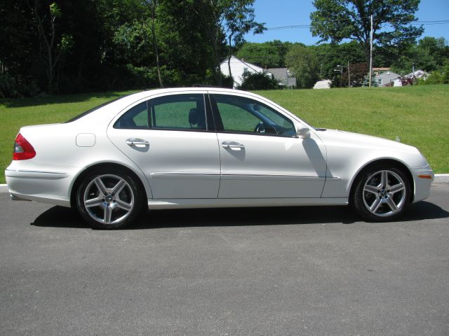 Mercedes-Benz E-Class 2008 photo 4