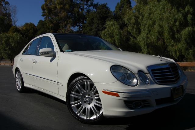 Mercedes-Benz E-Class 2008 photo 4