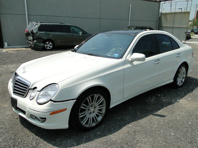 Mercedes-Benz E-Class 2008 photo 2