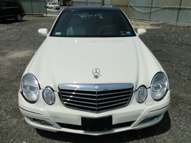 Mercedes-Benz E-Class 2008 photo 3