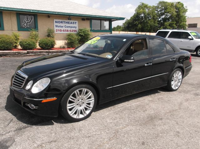 Mercedes-Benz E-Class 2008 photo 2