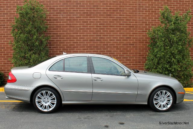 Mercedes-Benz E-Class 2008 photo 2