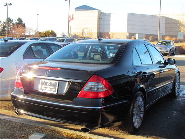 Mercedes-Benz E-Class 2008 photo 1