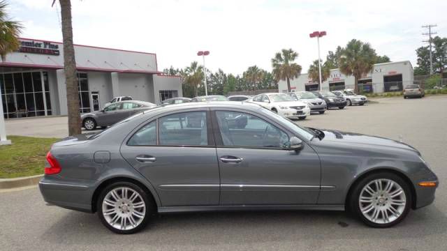 Mercedes-Benz E-Class 2008 photo 17