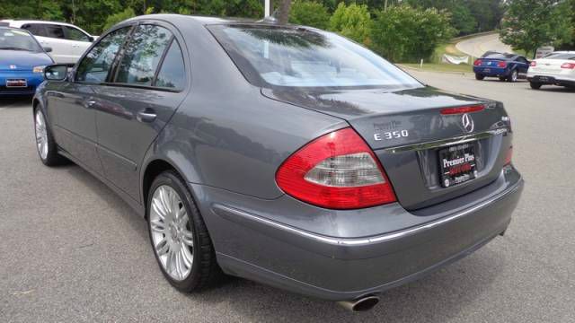 Mercedes-Benz E-Class 2008 photo 19