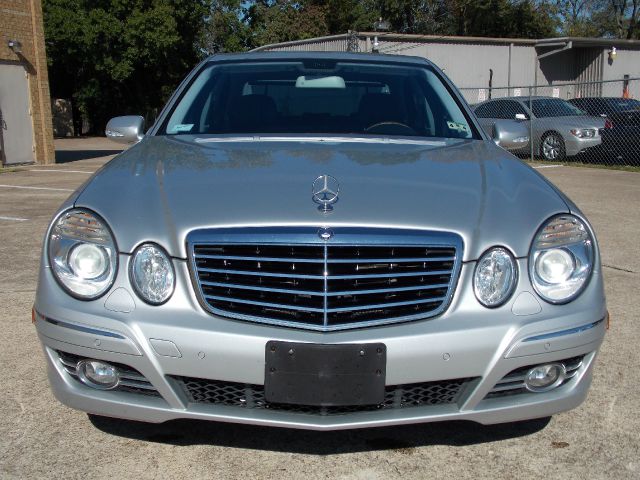 Mercedes-Benz E-Class 2008 photo 2