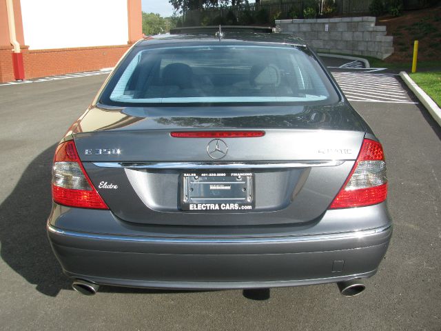 Mercedes-Benz E-Class 2008 photo 2