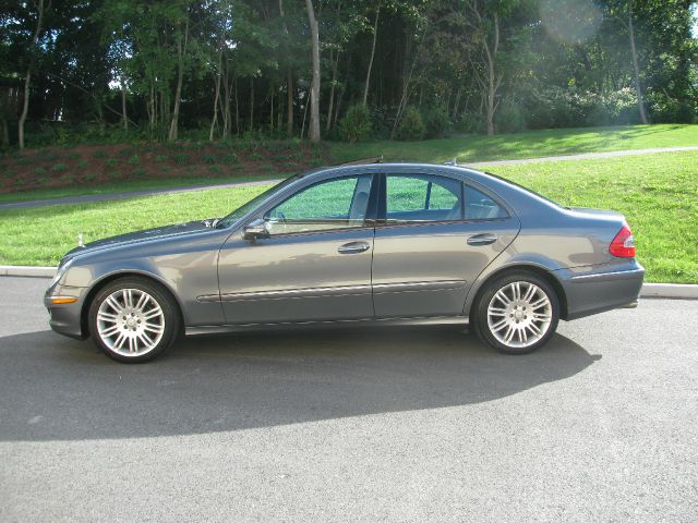 Mercedes-Benz E-Class 2008 photo 4