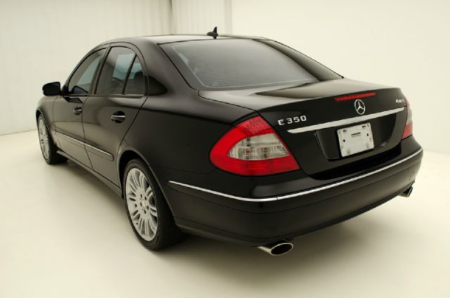 Mercedes-Benz E-Class 2008 photo 3