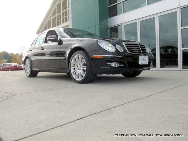 Mercedes-Benz E-Class 2008 photo 2