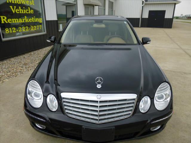 Mercedes-Benz E-Class 2008 photo 16