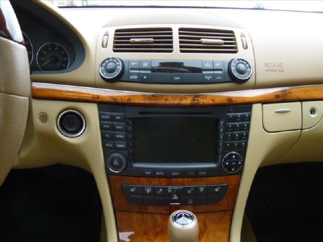 Mercedes-Benz E-Class 2008 photo 2