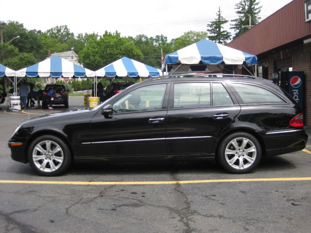 Mercedes-Benz E-Class 2009 photo 9