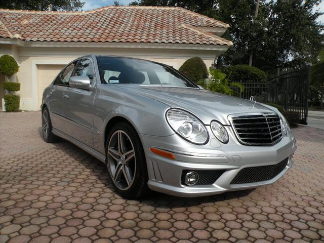 Mercedes-Benz E-Class 2009 photo 3