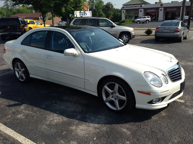 Mercedes-Benz E-Class 2009 photo 4