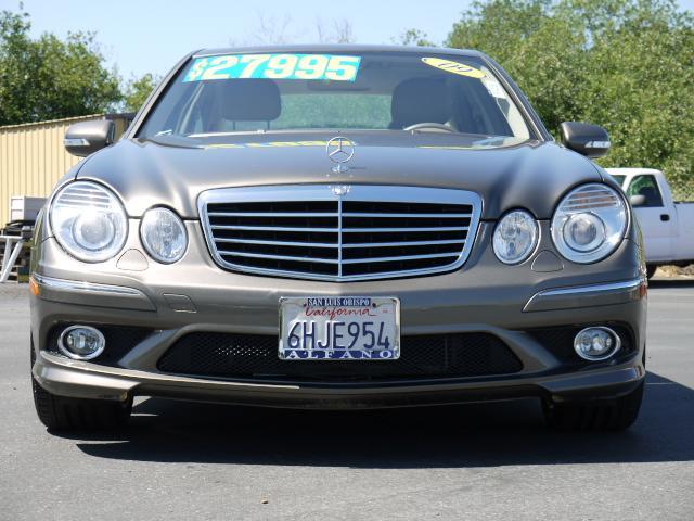 Mercedes-Benz E-Class 2009 photo 1