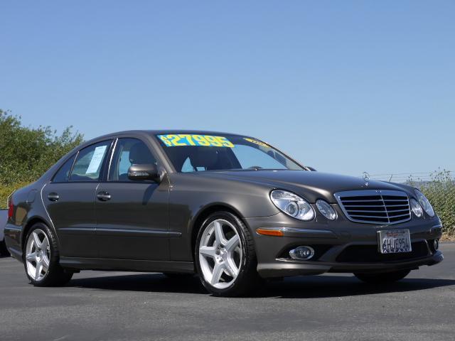 Mercedes-Benz E-Class 2009 photo 2