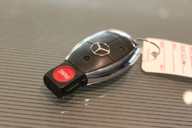 Mercedes-Benz E-Class 2009 photo 4